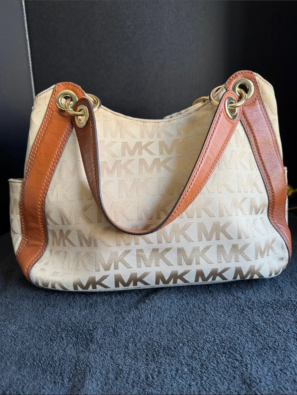 Michael Kors Cream & Brown MK Logo Drawstring Shoulder Bag